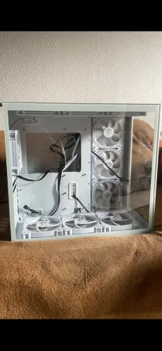 Gabinete com 10 ventoinhas RISEMODE