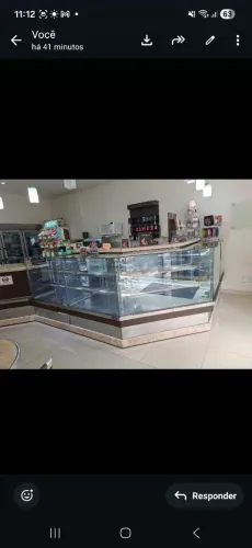 Refrigerador para exposição de Bolos Doces salgados e afins