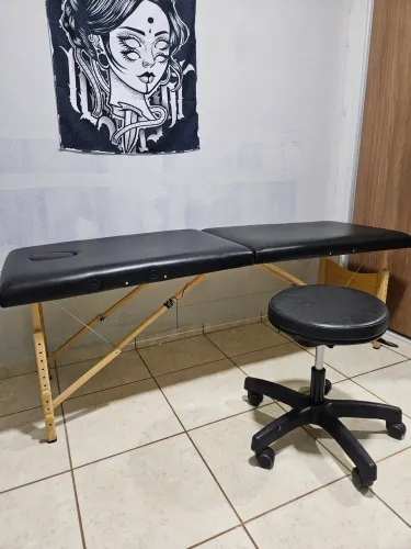 Maca maleta tatuagem + mocho giratório