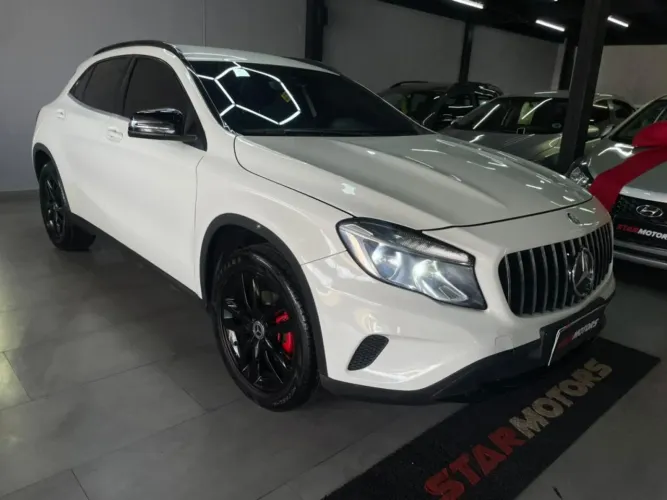 Mercedes-Benz GLA 200 Adv. 1.6/1.6 TB 16V Flex Aut. 2017
