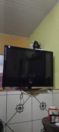 Tv Grande LG ( com base giratória )