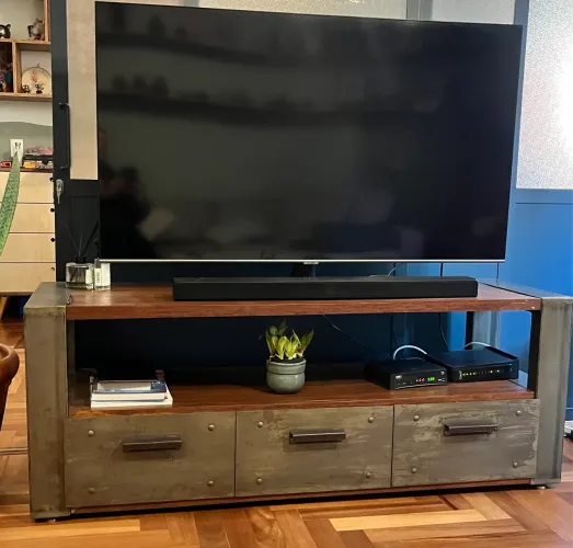 Rack TV Madeira Maciça e Aço