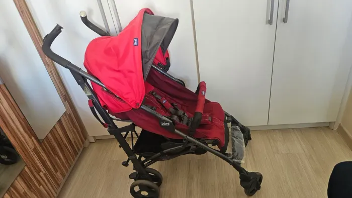 Carrinho Chicco Liteway - Leve, Compacto e Reclinável