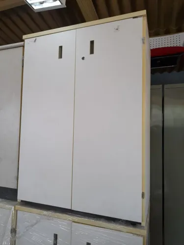 Armário médio 2 portas - em ótimo estado