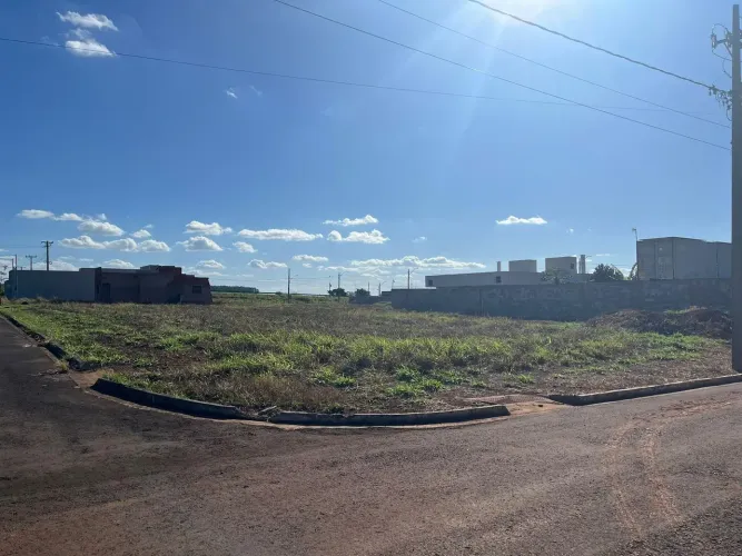 Lote de esquina com 360,68 m² no Morada Imperial | Campo Grande/MS
