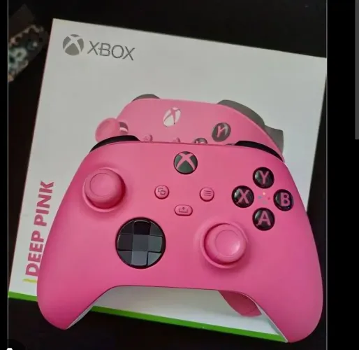 Controle Xbox rosa semi novo