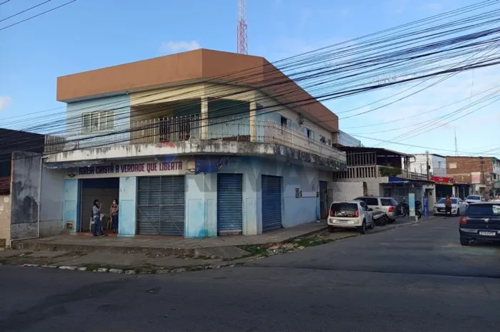 CASA E PONTO COMERCIAL PRINCIPAL DO FEITOSA