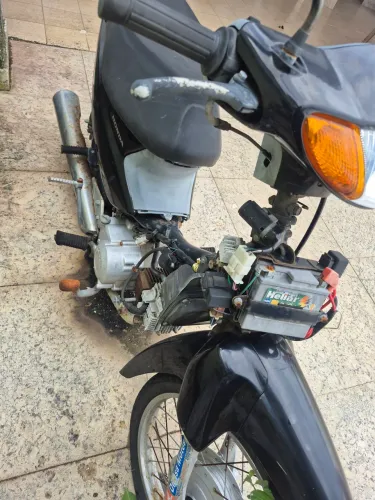 Honda biz a venda por R$4.000