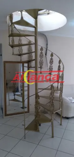 Apartamento Duplex, 02 quartos no Cocaia .