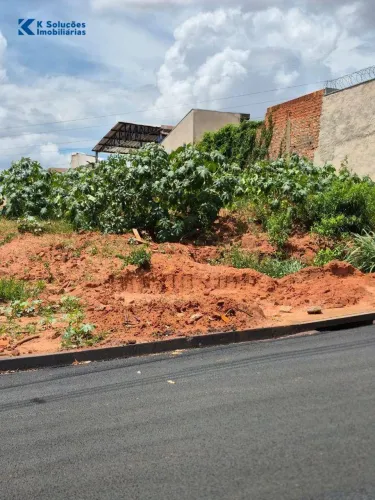 Terreno à venda, 220 m² por R$ 140.000,00 - Jardim Pagani - Bauru/SP