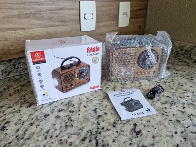 Rádio Portátil Retrô Kapbom KA-5583, Novo, na caixa!!!