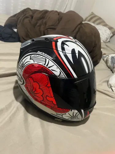 Capacete ARAI HELMETs