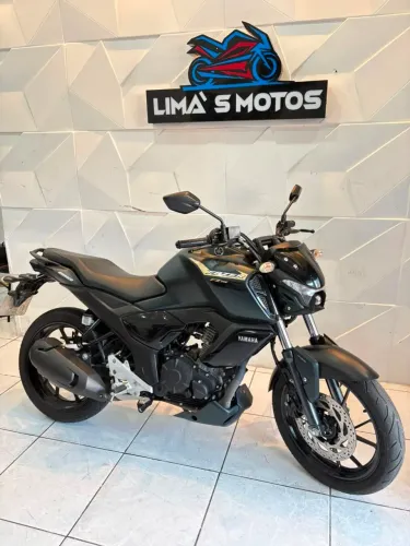 VENDO OU TROCO YAMAHA FZ15 ABS 2025 ( LIMAS MOTOS)