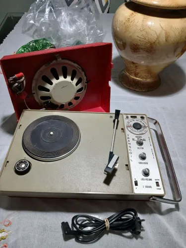 Mini toca disco transcoil c/ Radio