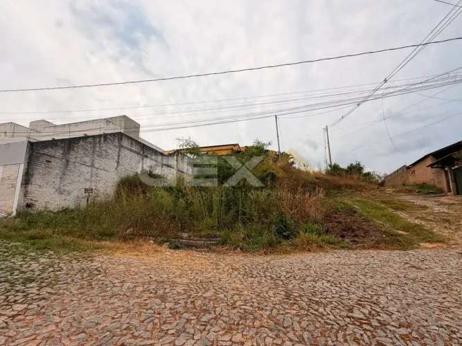 Tereno à Venda com 245 m² no Bairro Nações em Divinópolis MG.