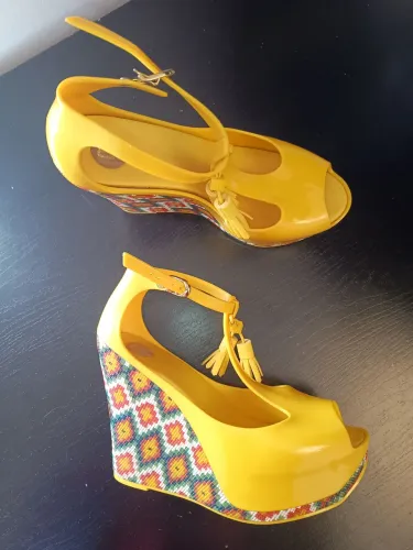 Melissa mosaico amarela n. 37