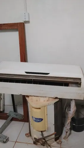Vendo central de ar inverter 12000 em perfeito estado 