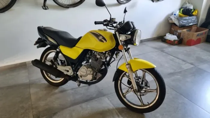 Suzuki EN125 YES SE 2011 - Amarela - R$ 5.000