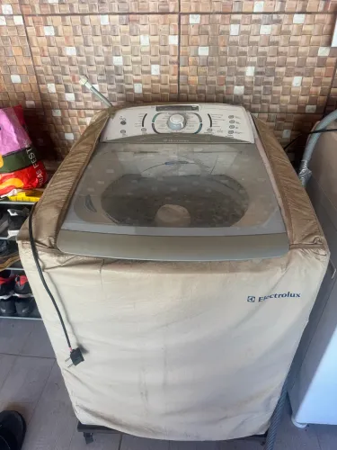 Máquina de lavar 15 kg Electrolux para reparo