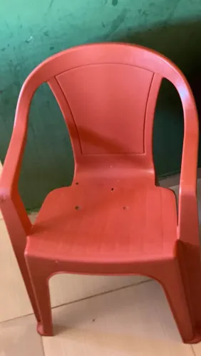 Vende-se uma cadeira petra
