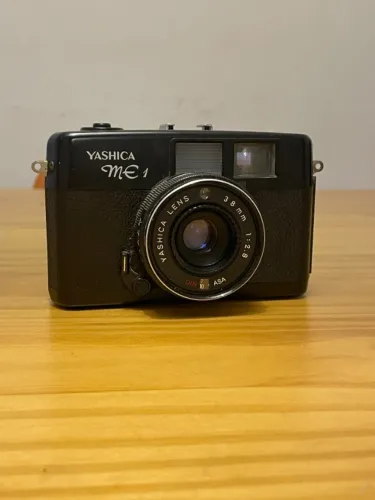 câmera analógica yashica me1 35mm