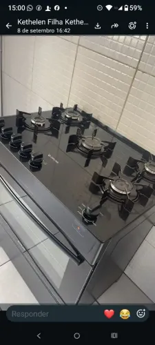 Vende se fogão de 5 bocas 800 está semi novo pouco tempo de uso paguei 1500