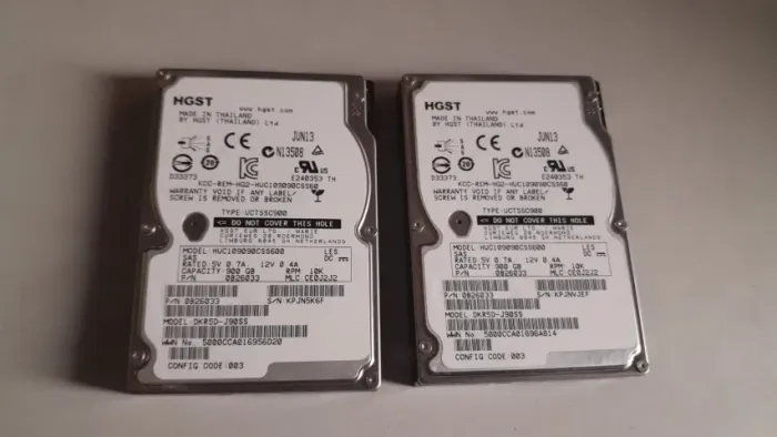 2 Unidades HD SAS Hgst 900gb 2.5 10k  Para uso em servidor e storage