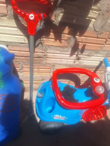 Triciclo infantil 
