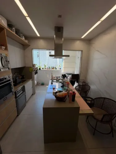 Apartamento de 3 Quartos com 2 Suítes à Venda na Praia da Costa | 130 m² | 2 Vagas REF: 10