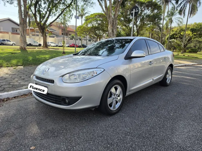 Renault Fluence Sed. Dynamique 2.0 16V Flex Mec. 2013