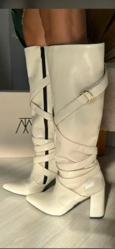 Bota 200$