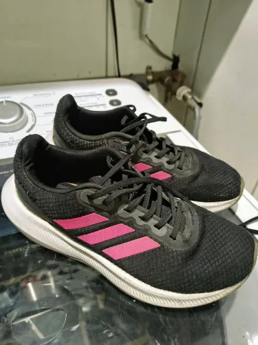 Adidas Runfalcon 3 (Tam.36)e Mizuno Wave Dinasty 5 (Tam.37)