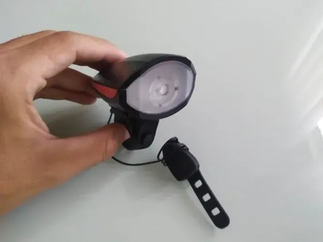 Lanterna com Buzina Para Bicicleta - Recarregável