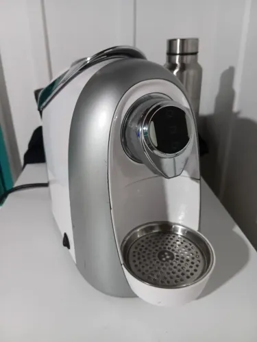 Maquina 3 corações capsulas funciona perfeitamente ( tem garantia a vida pela 3 corações)