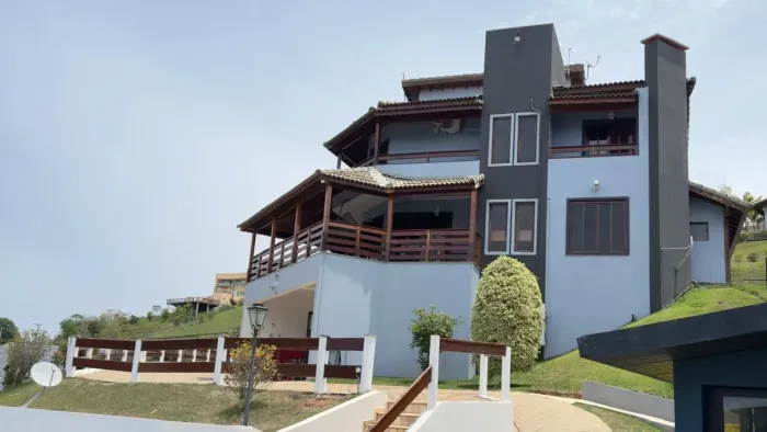 Sobrado para venda tem 800 metros quadrados com 4 quartos em Paraíso de Igaratá - Igaratá