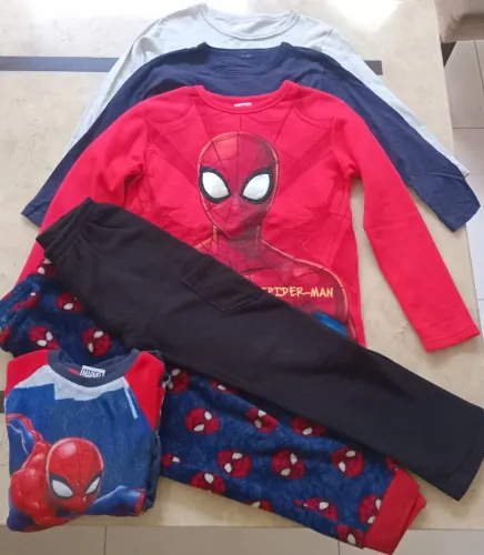 Itens tam 8 Calça + blusa moleton Spider, Pijama flanelado, 2 camisetas malha manga longa