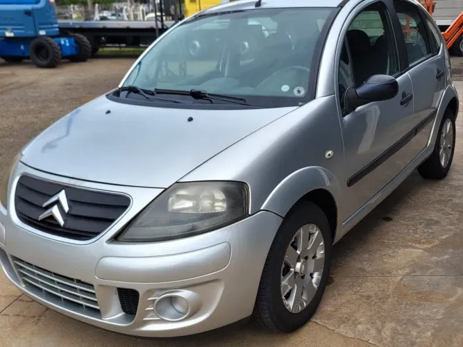 Citroen C3 GLX 1.4/ GLX Sonora 1.4 Flex 8V 5P 2012