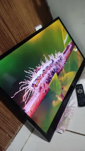 VENDO TV 32 TOP DE LED, NÃO E SMART, FUNCIONA PERFEITAMENTE, TV CONSERVADA!!!
