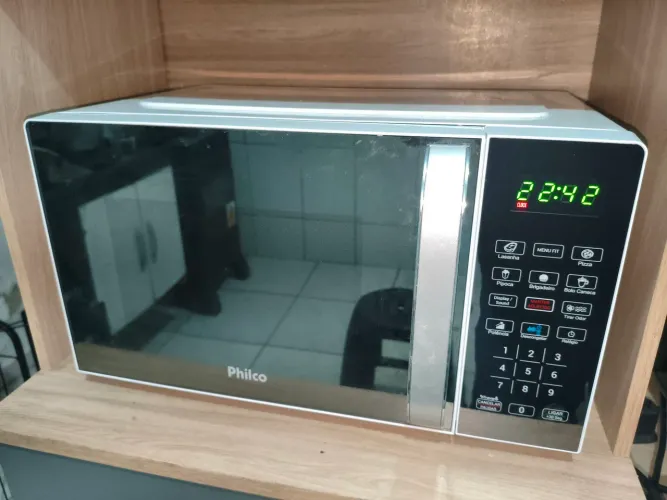 Microondas Philco semi novo em perfeitas condições