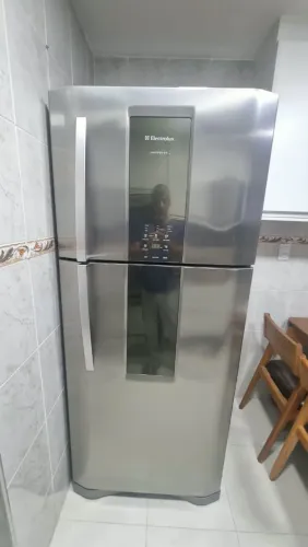 A Geladeira Electrolux DF80X 553L. Inox.