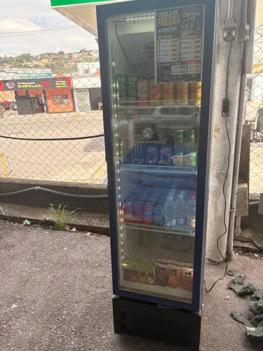 Cervejeira slim METALFRIO 220v.