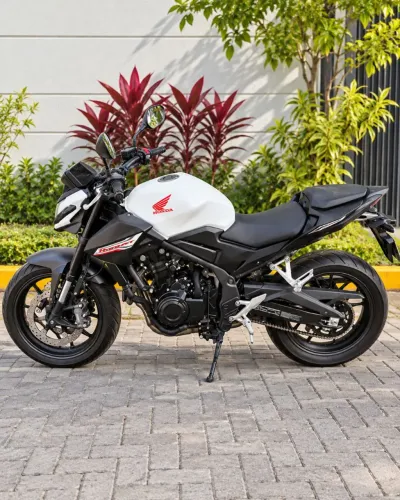 Honda Hornet 2026 ? Apenas 1.250 km