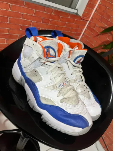 Tênis Jordan Jumpman two trey 
