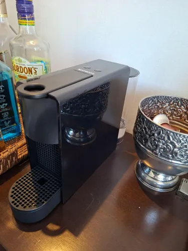 Cafeteira Nespresso Essenza Mini 110V