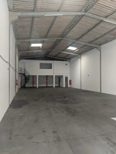 GALPÃO COMERCIAL PARA LOCAÇÃO | 300m² - PARNAMIRIM - CAVALCANTI CORRETOR CL5787
