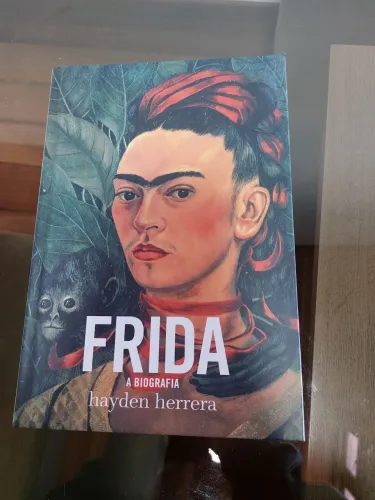 Livro FRIDA: A Biografia