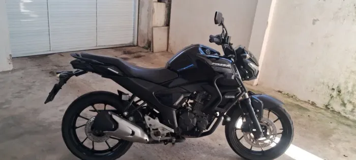 Fz15 único dono só venda 