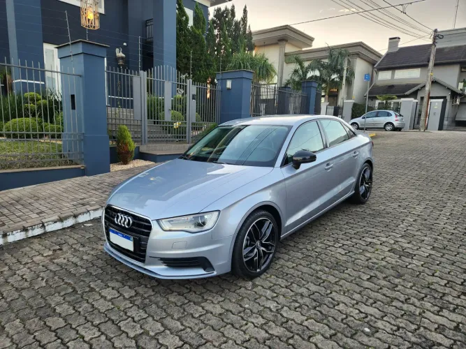 Audi A3 Sedan 1.4/ Attra. 16V TB FSI S-tronic 2015