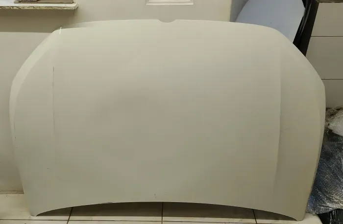 Capô Volkswagen virtus 2024/2025 peça original com pequeno detalhe