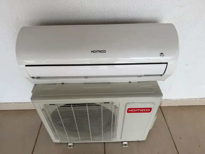 Ar condicionado 9 mil Btus - 220V